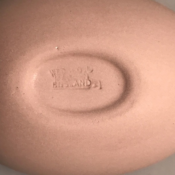 Wedgwood Jasperware Egg in NEW Condition RARE 1980s - Picture 8 of 16